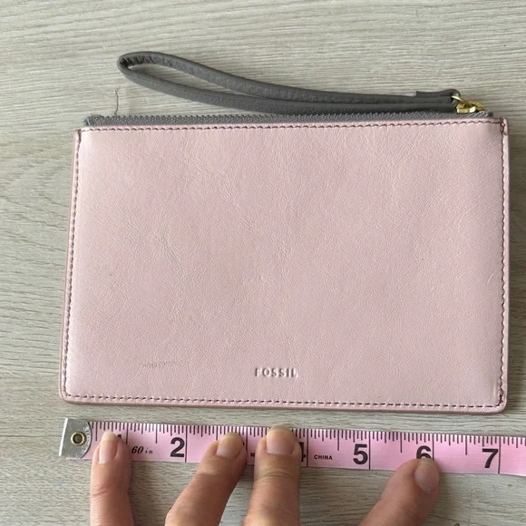 Fossil Blush and Gray Leather Wristlet - Picture 4 of 6